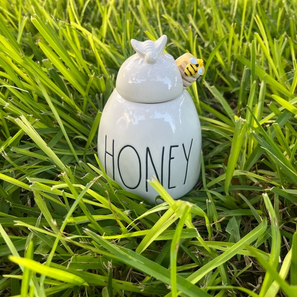 Rae Dunn Honey Comb with Decorative Honey Dipper - Picture 5 of 5